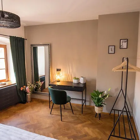 Апартаменты Old Town Living Чески-Крумлов