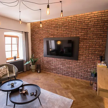 Old Town Living Apartment *